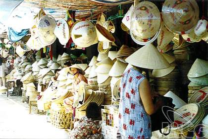 Hat making village of Tay Ho poem