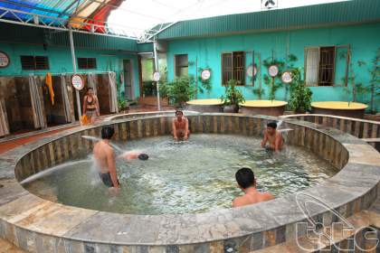Hot mineral spring resort Tien Lang