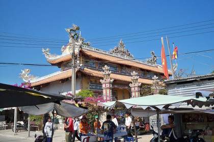 Co Thach Pagoda