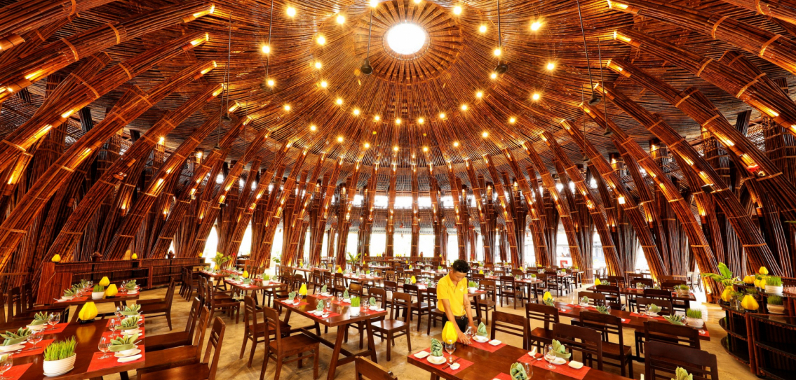 COMBO VÉ SHOW KÍ ỨC HỘI AN (HẠNG ECO) VÀ THUYỀN ( TẶNG VOUCHER 60.000VND TẠI LÀNG VIỆT )