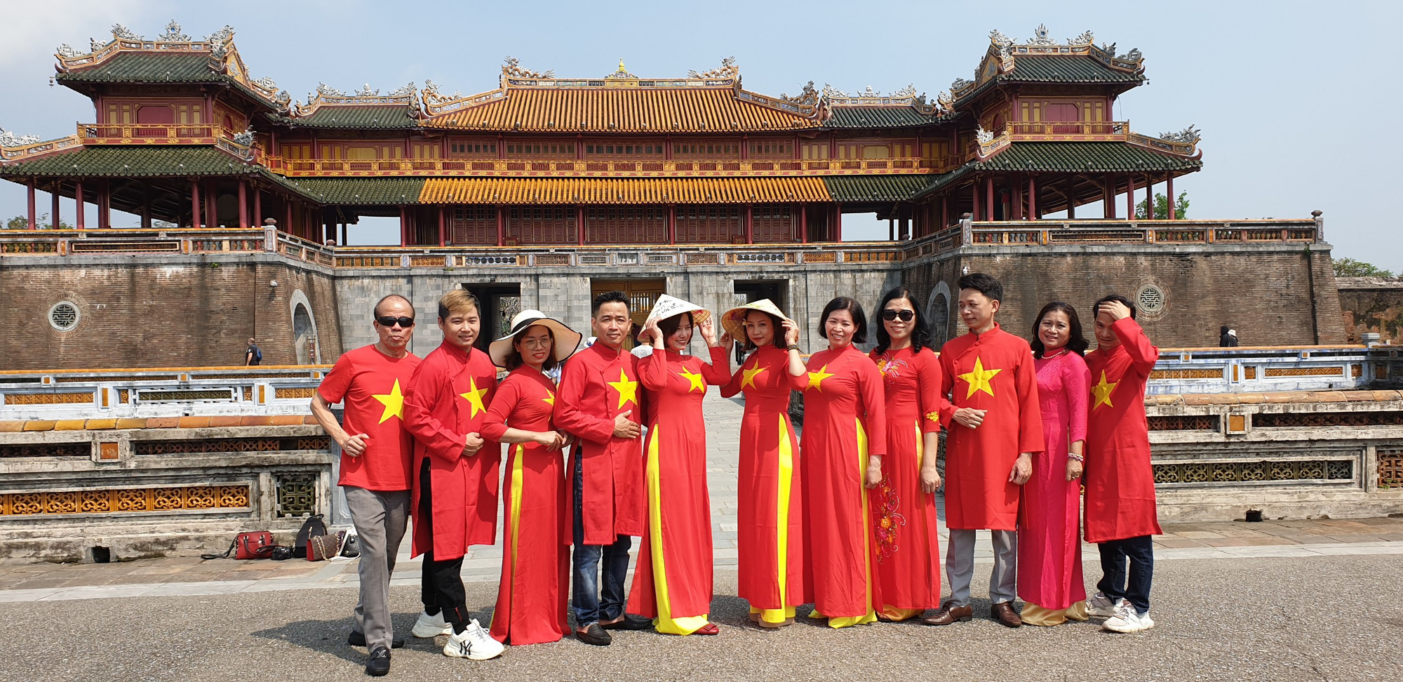 HUE CITY PRIVATE DAY TOUR FROM DA NANG: THIEN MU PAGODA, COMPLEX OF HUE MONUMENTS