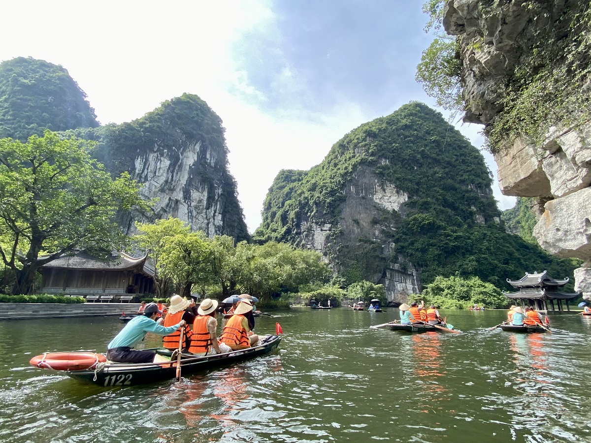 Tour trong ngày | Khám phá Ninh Bình: Bái Đính - Tràng An - Hang Múa