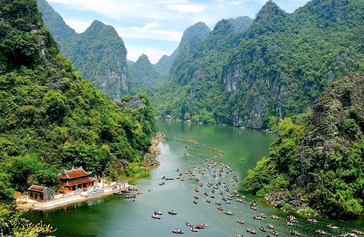 Tour trong ngày | Khám phá Ninh Bình: Bái Đính - Tràng An - Hang Múa
