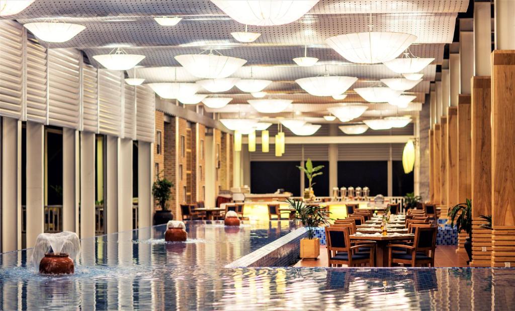 Sandy Beach Non Nuoc Resort