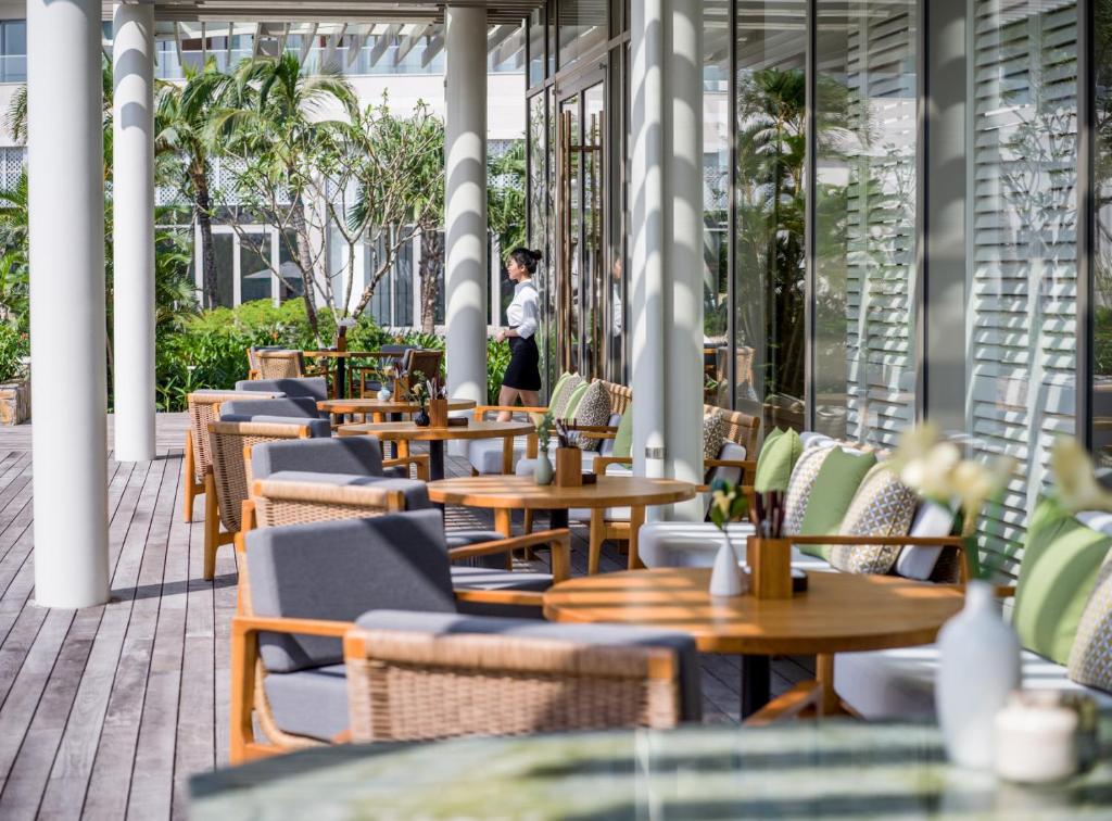 New World Hoiana Hotel