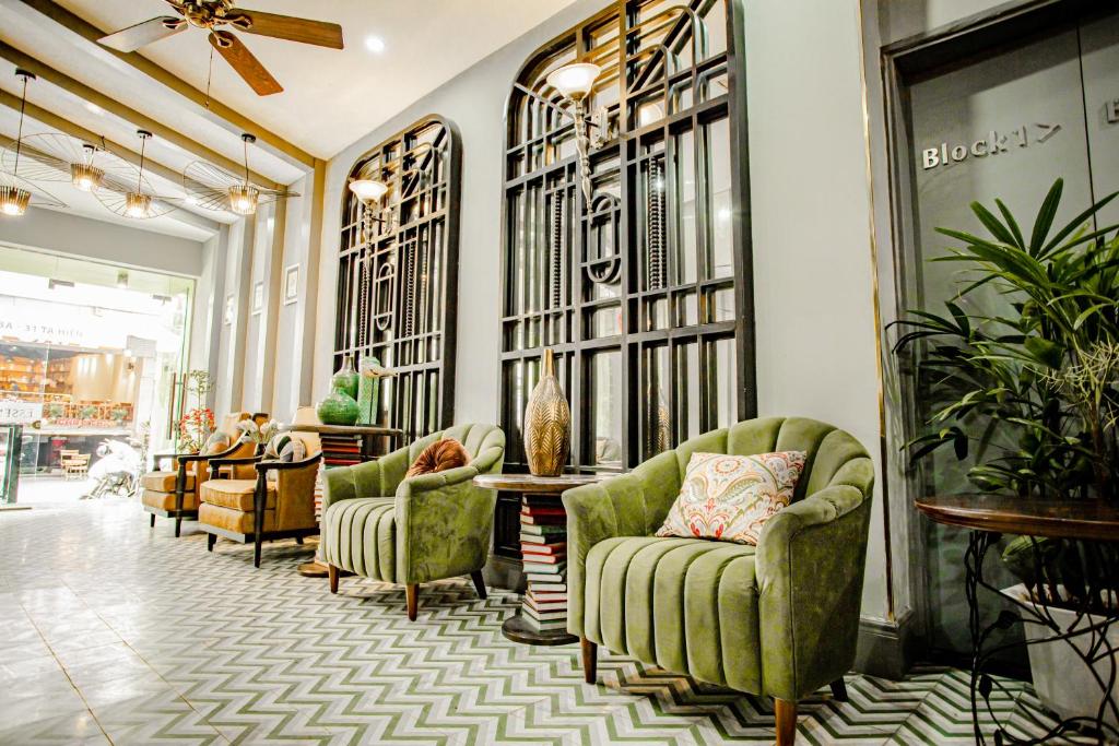 Hanoi Center Silk Hotel & Travel